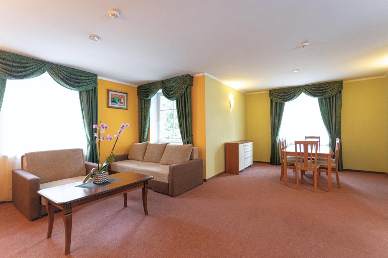 Good Stay Eiropa Hotel Economy Jūrkalne المظهر الخارجي الصورة