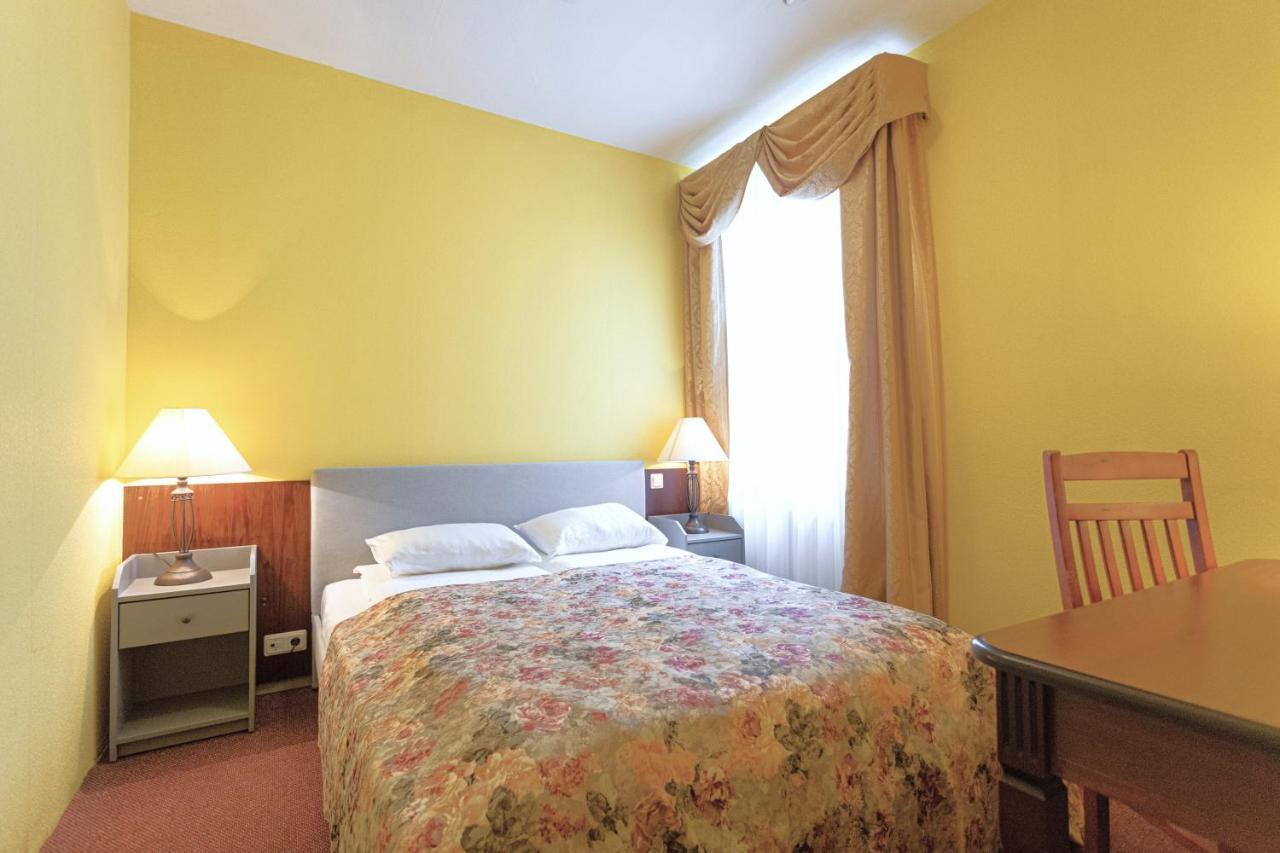 Good Stay Eiropa Hotel Economy Jūrkalne المظهر الخارجي الصورة