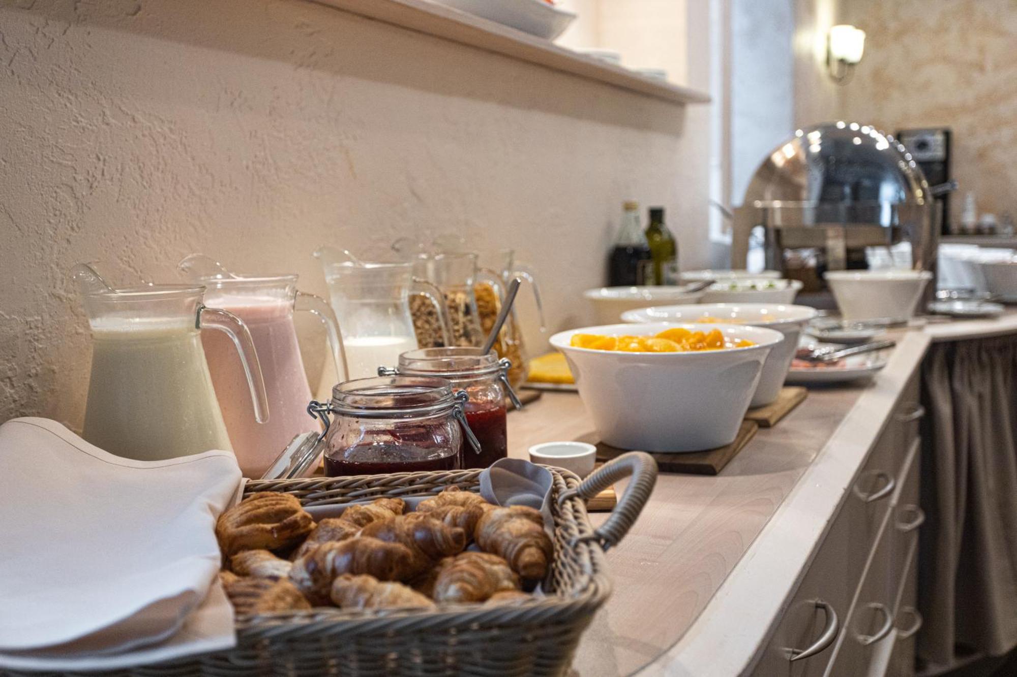 Good Stay Eiropa Hotel Economy Jūrkalne المظهر الخارجي الصورة