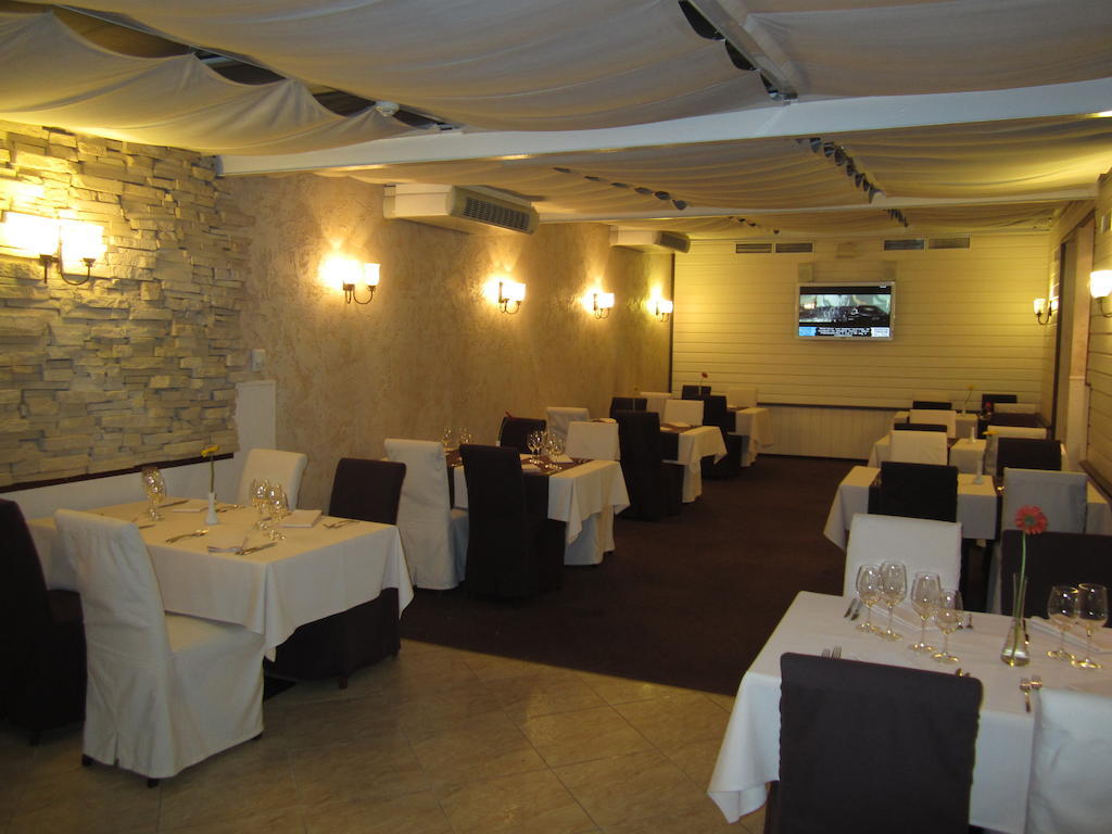 Good Stay Eiropa Hotel Economy Jūrkalne المظهر الخارجي الصورة