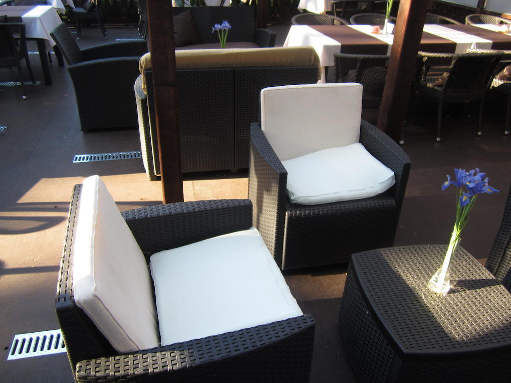 Good Stay Eiropa Hotel Economy Jūrkalne المظهر الخارجي الصورة