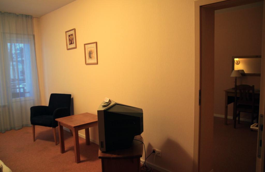 Good Stay Eiropa Hotel Economy Jūrkalne المظهر الخارجي الصورة