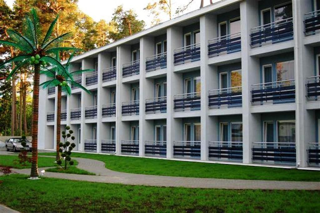Good Stay Eiropa Hotel Economy Jūrkalne المظهر الخارجي الصورة